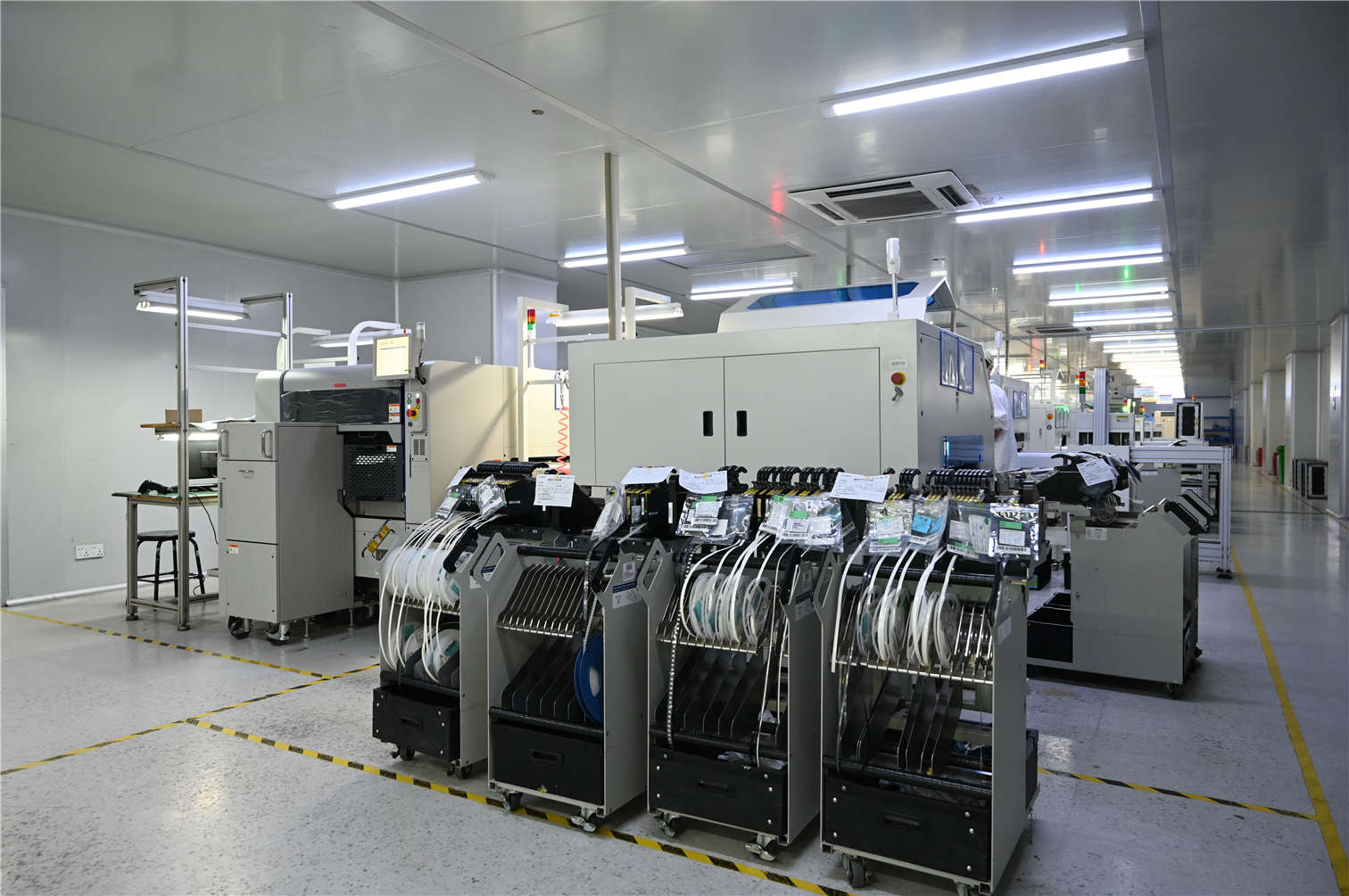 KINGBRIGHT clean room SMT workshop for LED electronics manufacturing